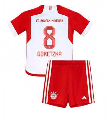 Bayern Munich Leon Goretzka #8 Replika Babytøj Hjemmebanesæt Børn 2023-24 Kortærmet (+ Korte bukser)